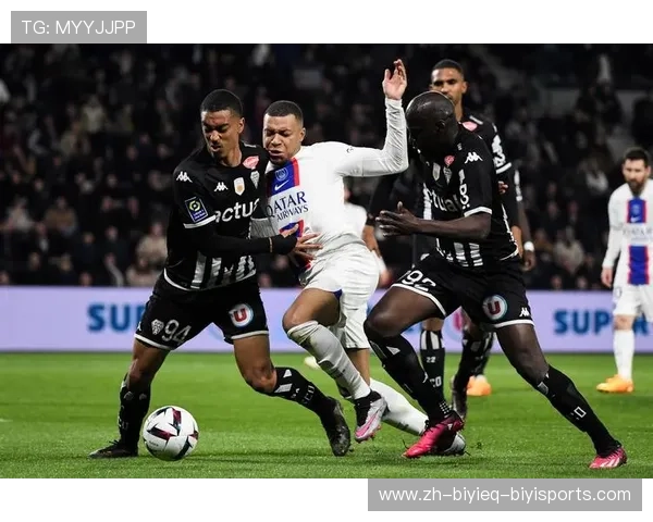 法甲最佳防守球员排行榜：封堵王与抢断达人盘点